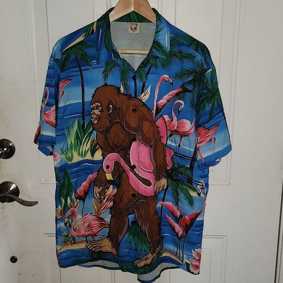 Big Foot Flamingos Hawaiian Aloha Shirt M - Picture 3 of 4